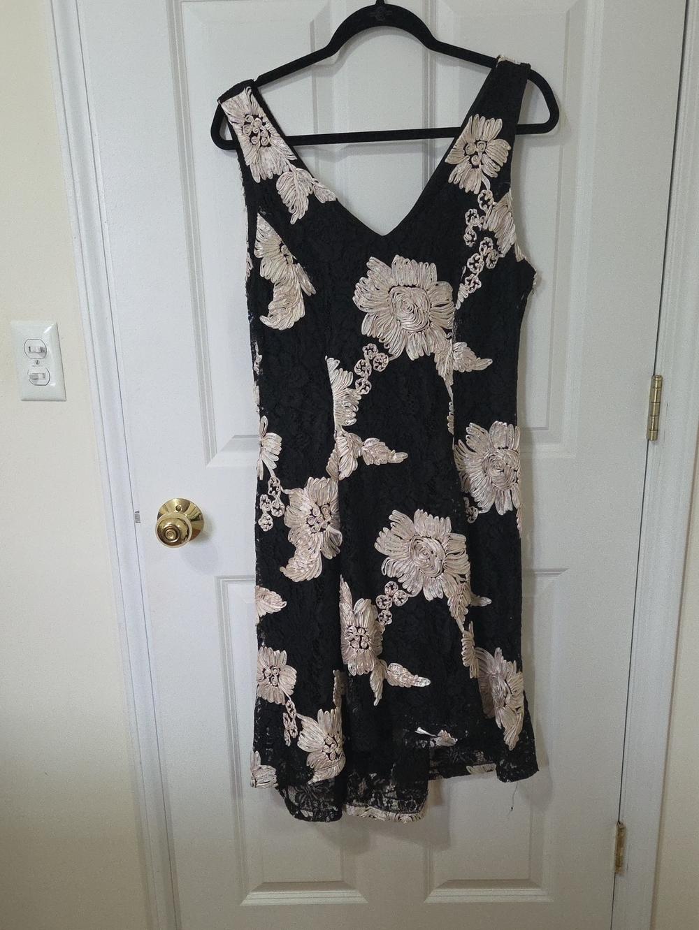 SD Collection Black Dress with Cream Floral Appliqué